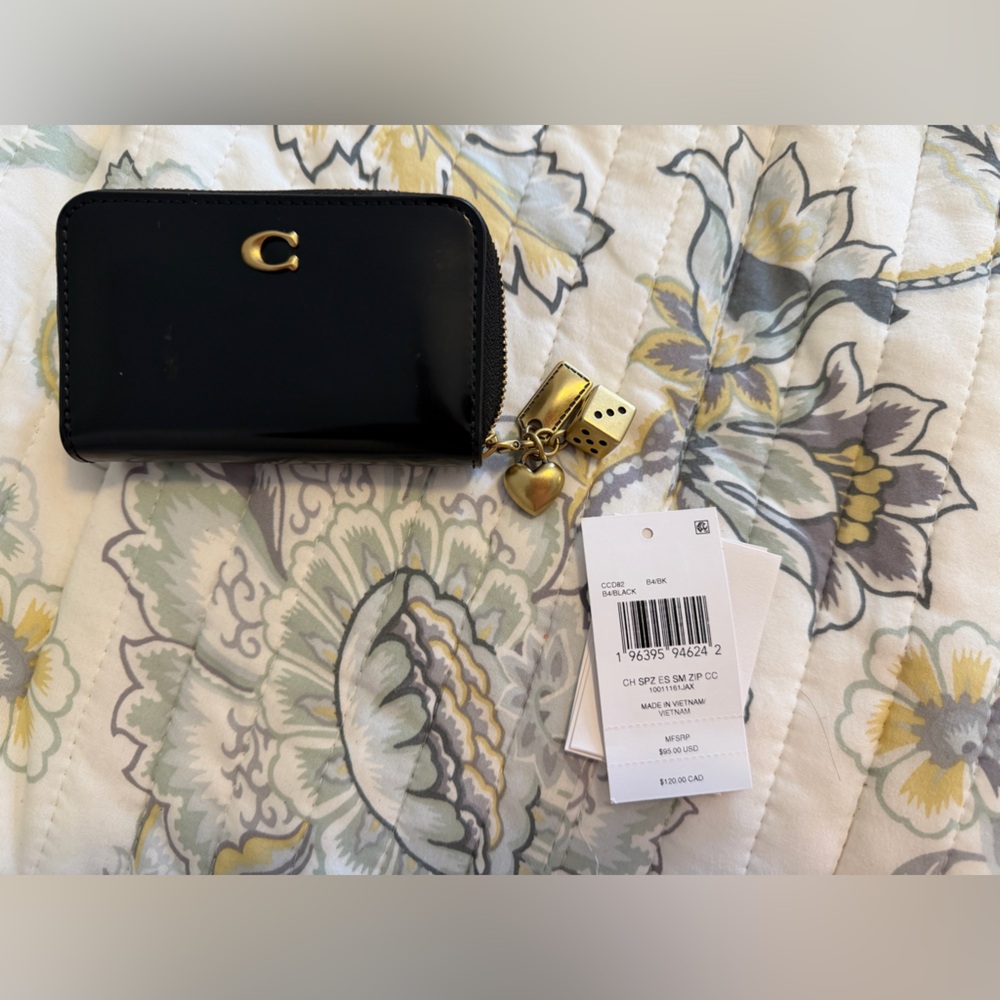 Coach Patent Leather Black cardholder with Gold Accents
